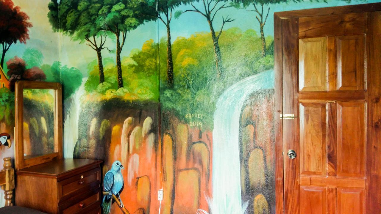 Hostel Life Is Good Мойогалпа Екстериор снимка